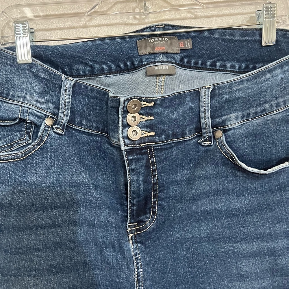 Torrid feel the fit jagging super soft size 18 S jeans - Picture 2 of 5